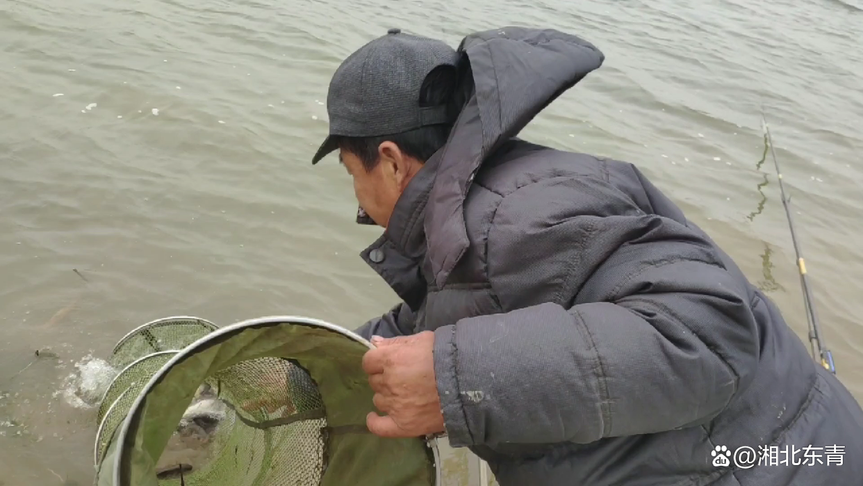钓鱼老手支招钓108斤青鱼上岸的方法