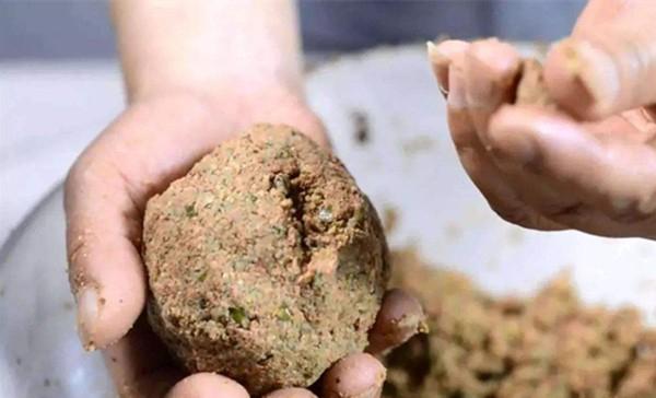 鲤鱼为啥那么好钓？原来老司机是这样钓，难怪比钓鲫鱼过瘾